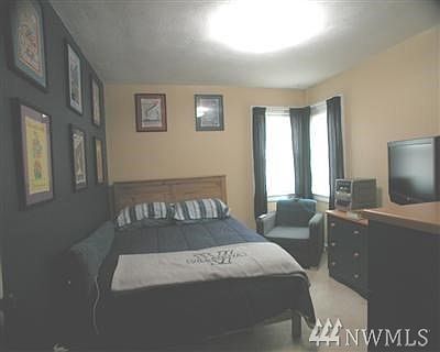 4th image of 622 N Charlotte Ave