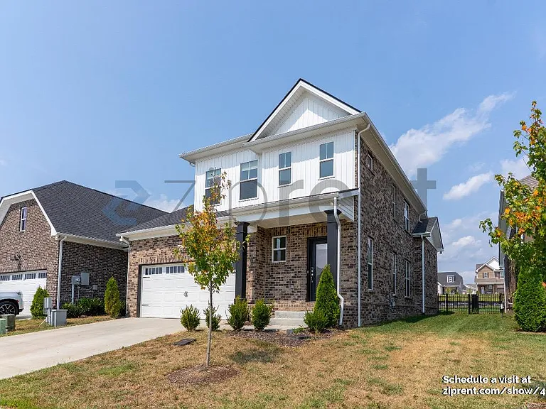 203 Hudson Dr — Photo 3