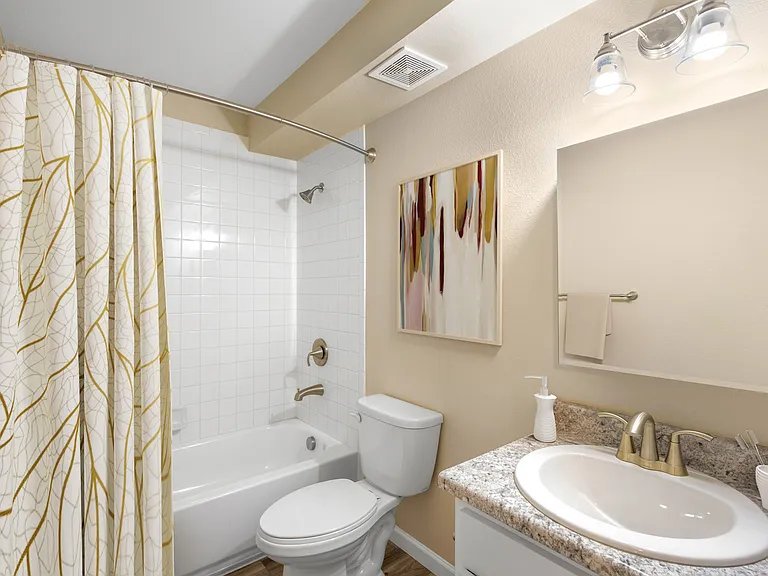 Bathroom with Tub