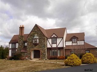 205 Dew Drop Rd, York, PA 17402