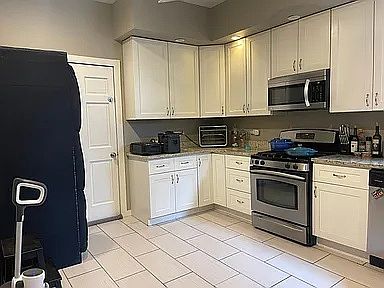 3rd image of 1219 N California Ave #3