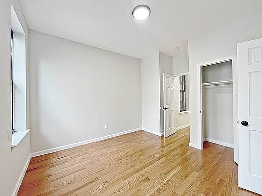4th image of 330 E 15th St APT 11