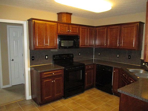 3rd image of 7244 Wrenwood Dr