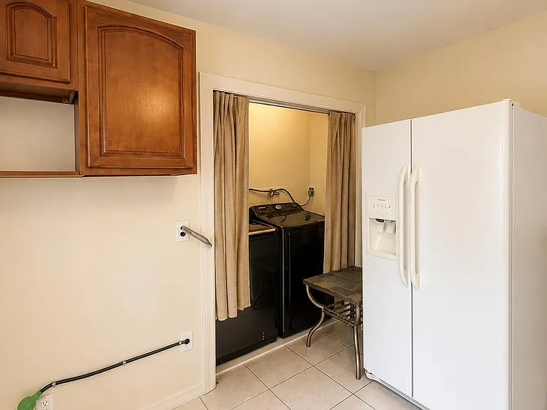 5435 NW 17th Ct — Photo 5