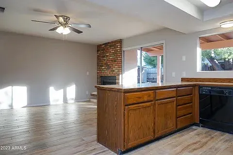 530 Hegge Dr — Photo 25