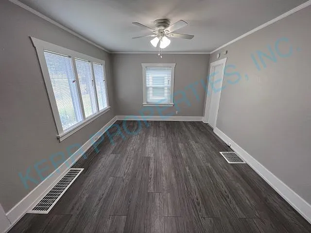 Charming 2-Bed Home in Portland's Heart with Cozy 768 Sq Ft Layout! — Photo 2