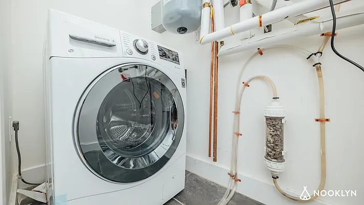 Rented by Nooklyn NYC LLC | media 49