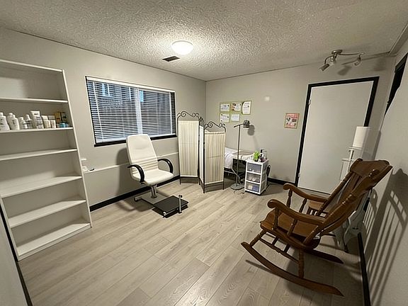 4th image of 13464 98a Ave
