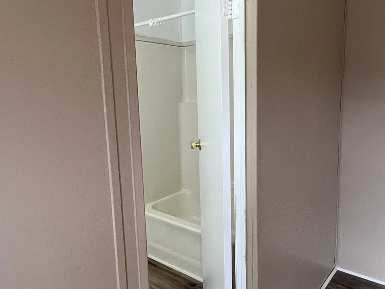 109 Joyner St — Photo 3