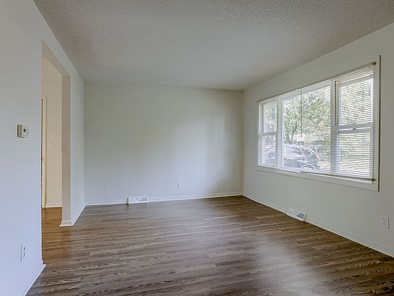 3rd image of 8701 E 114th St