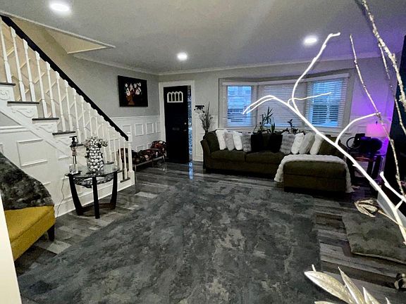 5th image of 6622 Hollis St