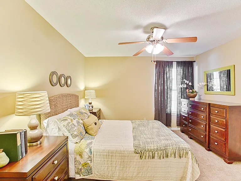 2 Bedroom Luxury-Classic Style