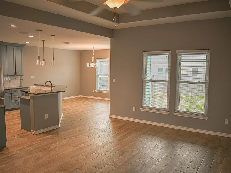 15845 Grenadine Dr — Photo 25