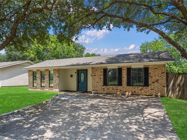 1103 Haines Dr, College Station, TX 77840