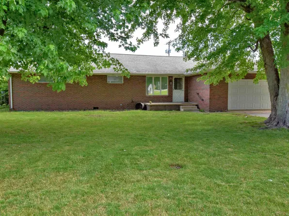 418 E Ada St, Francesville, IN 47946