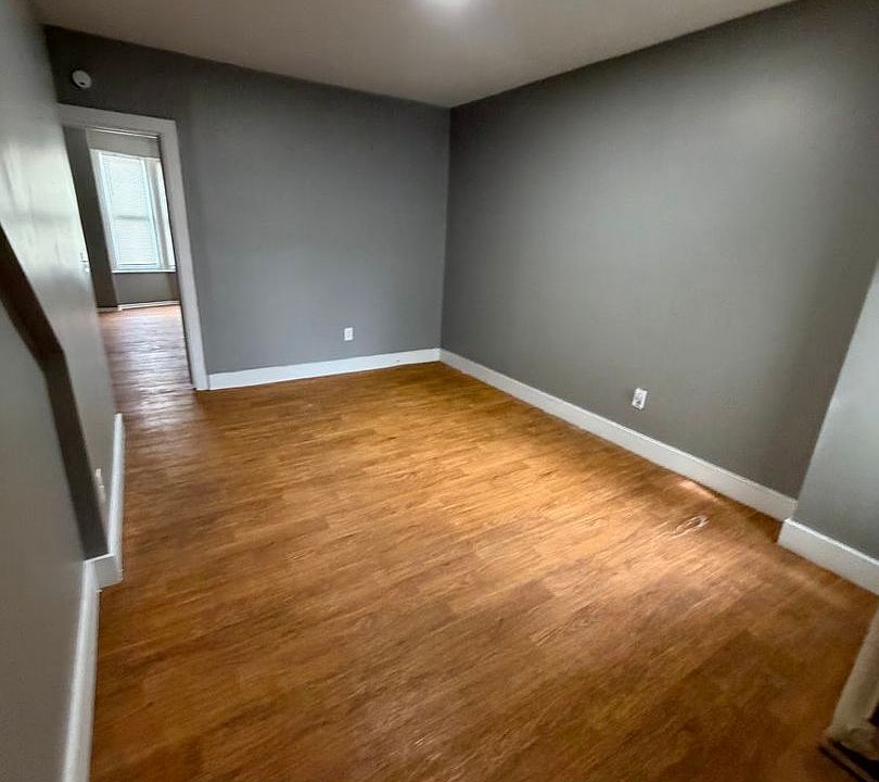 1st image of 1007 N 10th St APT 2