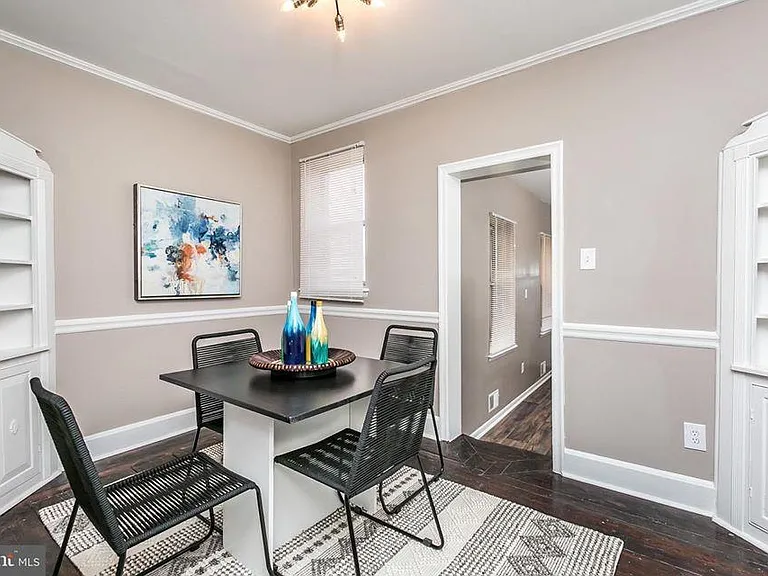 2211 E Baltimore St — Photo 15