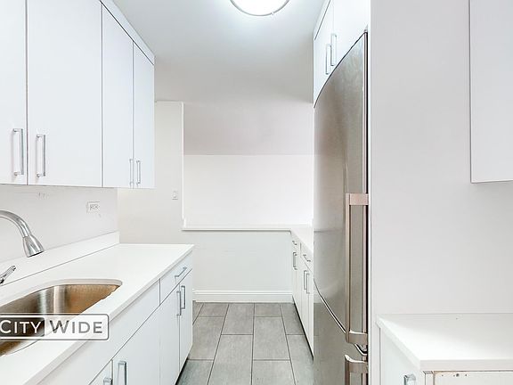 5th image of 145 E 16th St APT 6e