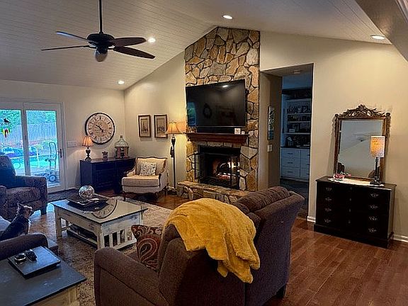 Living room to kitchen