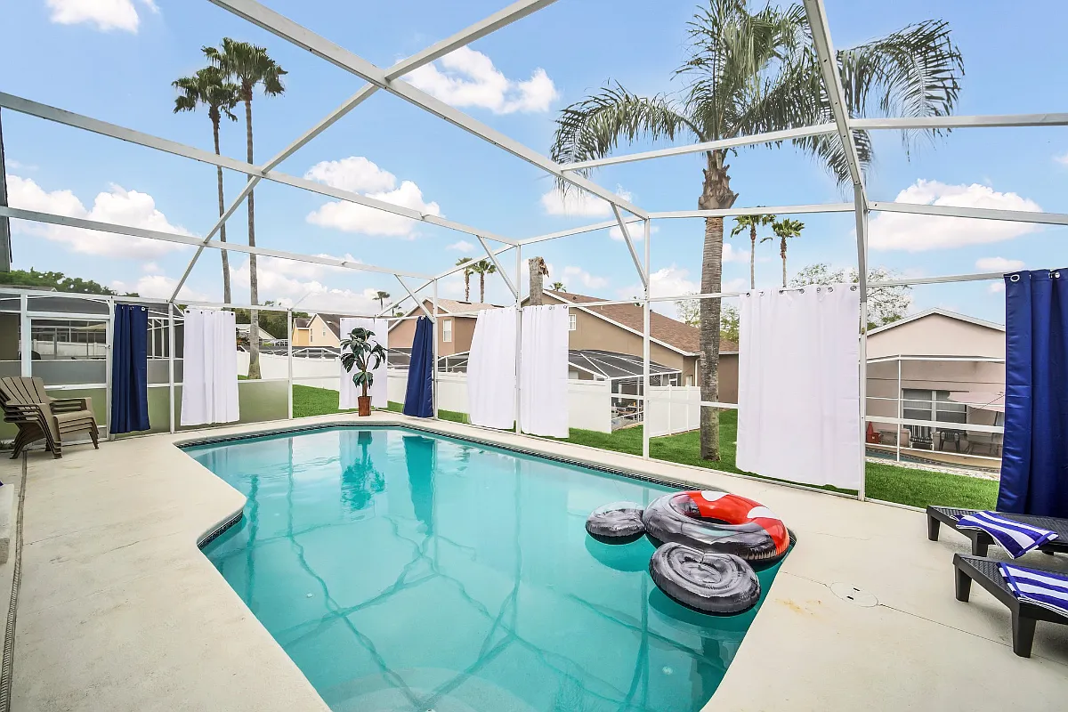 5 bed, 2596 sqft, $3,095 — Photo 1