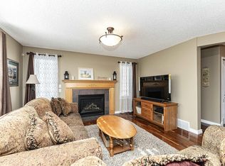 19047 51st Ave NW, Edmonton, AB T6M2R6