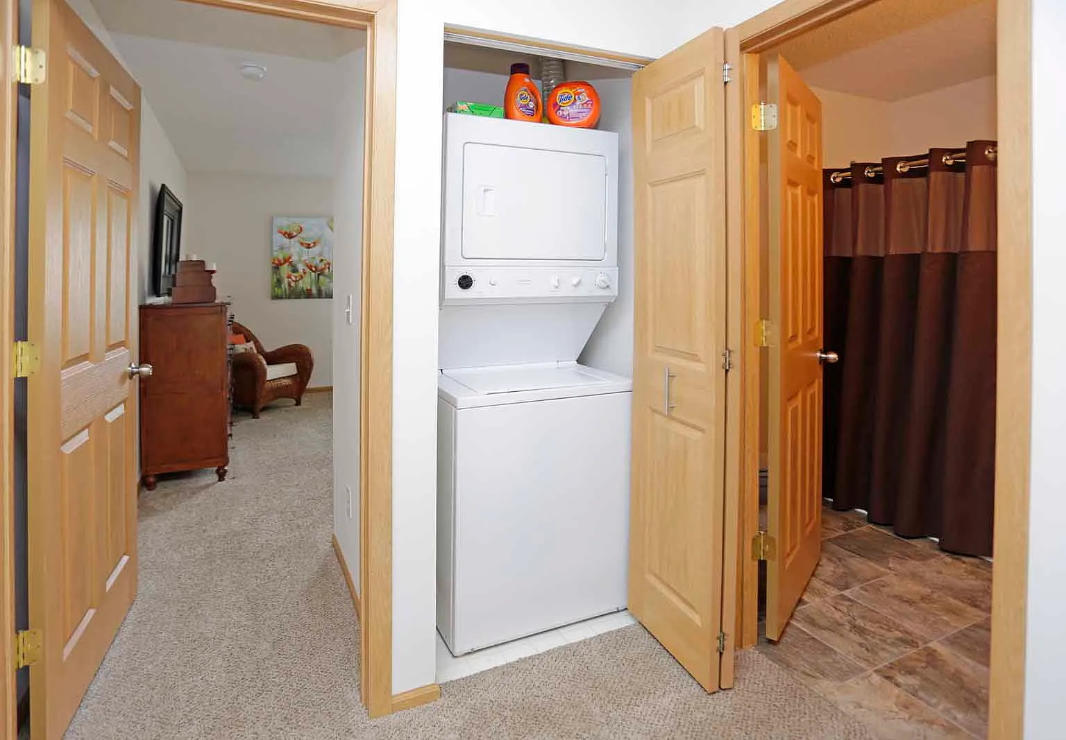 Promenade Oaks Apartments — Photo 4