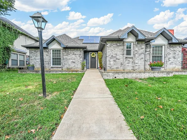4109 Endicott Dr, Grand Prairie, TX 75052
