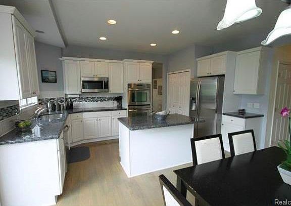 5th image of 5708 Sunny Crest Dr