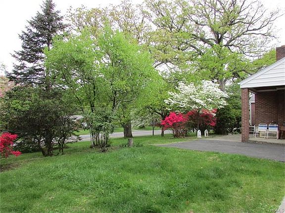 3rd image of 291 Quassaick Ave