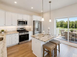 15 Silas Ln, Laurel Springs, NJ 08021