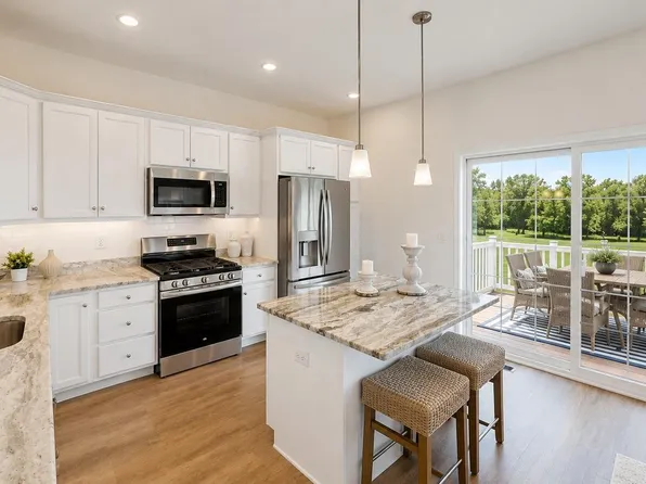 15 Silas Ln, Laurel Springs, NJ 08021
