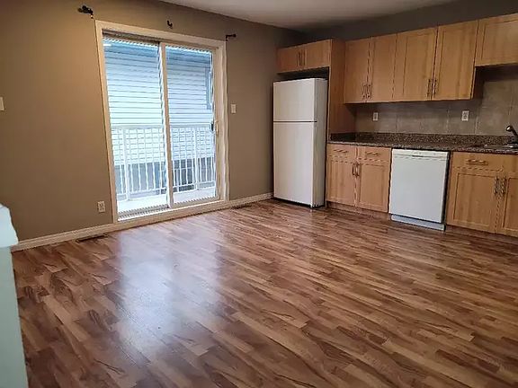 5th image of 9348 103a Ave NW #1A