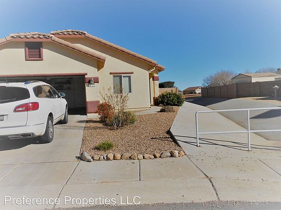 2nd image of 4345 Kings Canyon Way