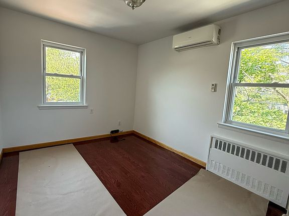 4th image of 1502 Bath Ave Floor 2