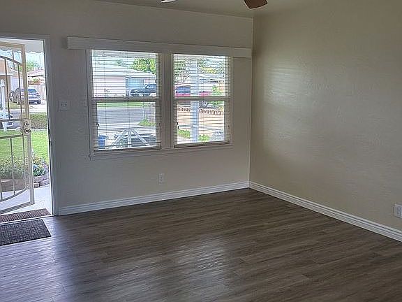 4th image of 856 E Rosewood Ct