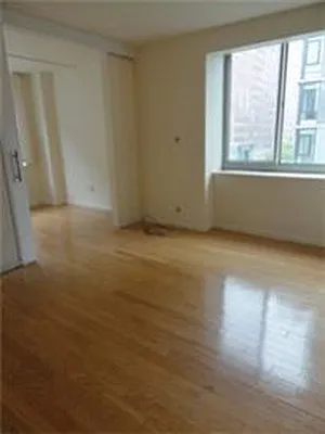 Rented by Bank Neary | media 17