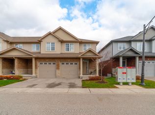 269 Watson Pkwy N #7, Guelph, ON N1E 0R3