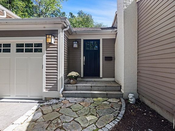 4th image of 38 Hunnewell St