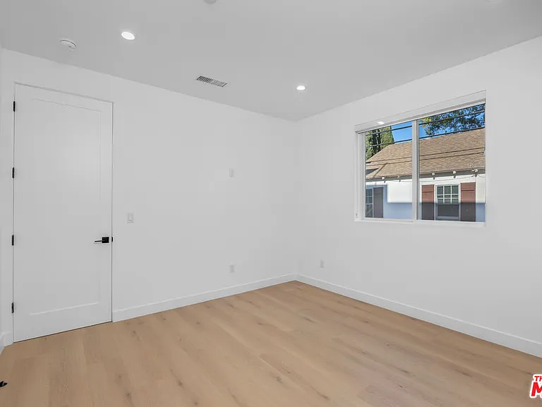 1330 Mohawk St — Photo 17