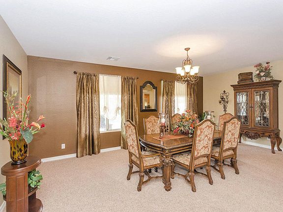 5th image of 2731 E Carob Dr