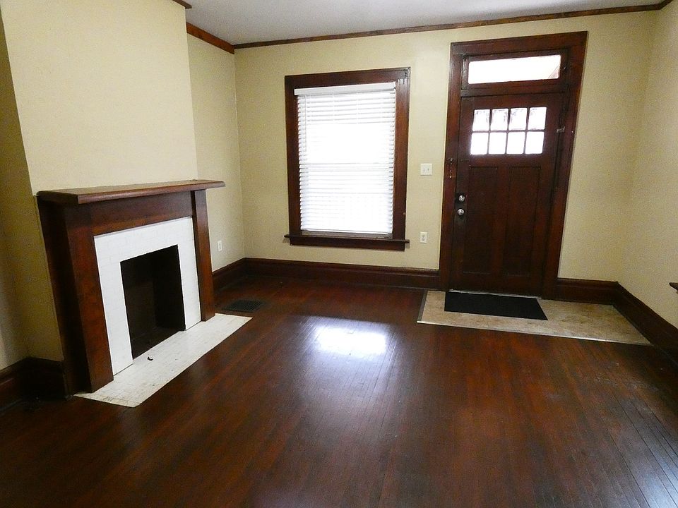 1st image of 402 E 16th Ave