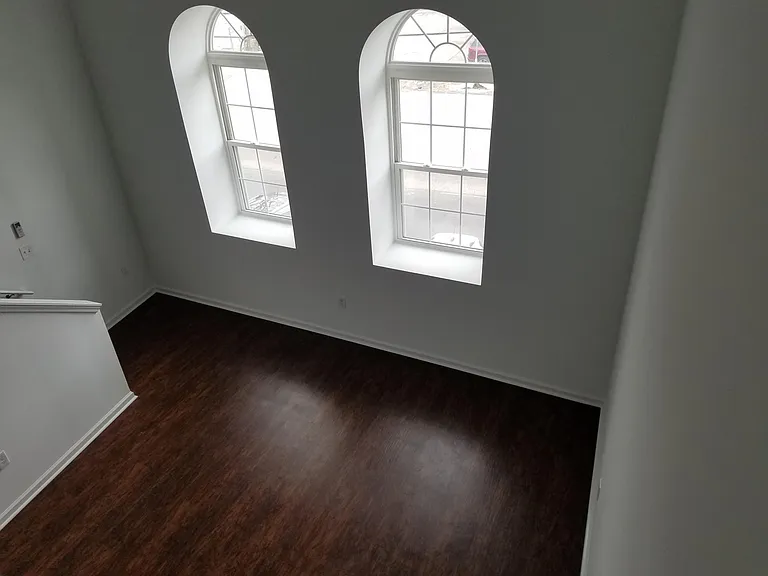 2231 Bryn Mawr Ave #4 — Photo 6