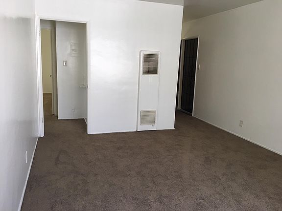 5th image of 830 Austin Ave APT 8
