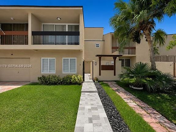 3rd image of 9133 Fontainebleau Blvd #Townhouse 5