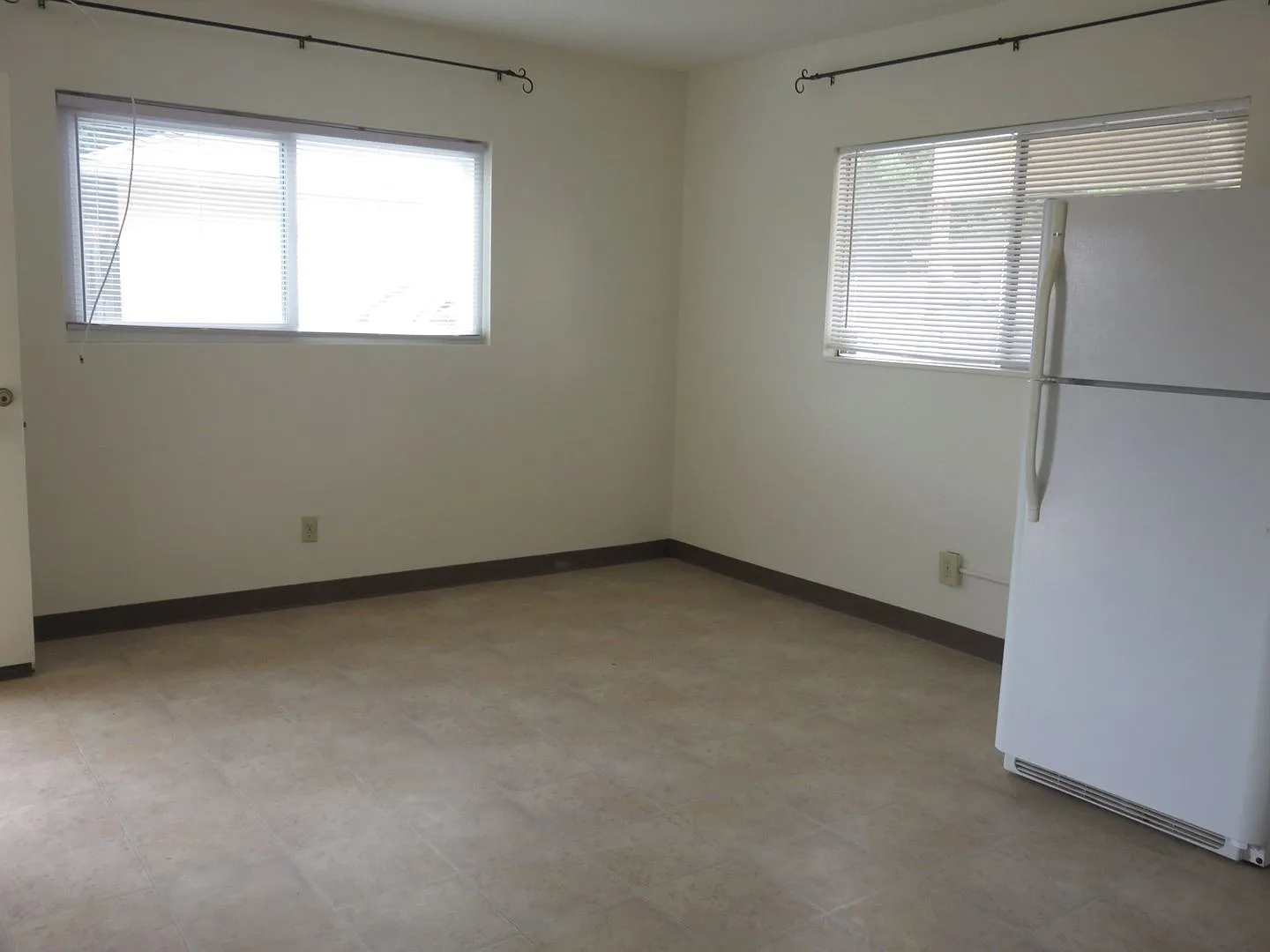 South side studio apartment — Photo 4