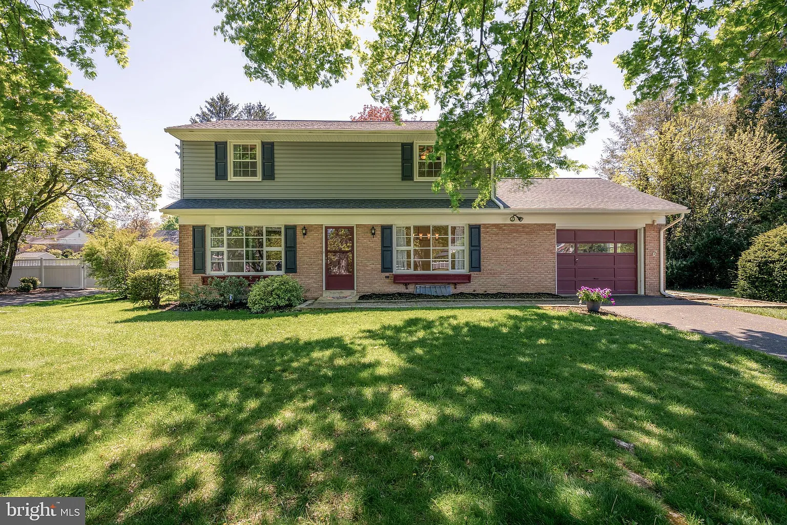 2034 Robindale Ave photo 1