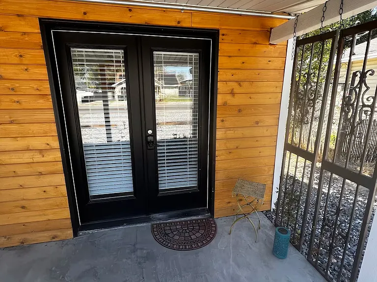 1559 W Shelley Ave #A — Photo 36