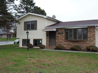 39231 90th Pl, Genoa City, WI 53128