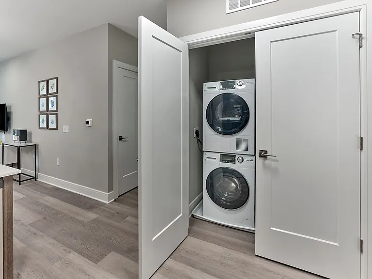 307 W Elizabeth Ave — Photo 13