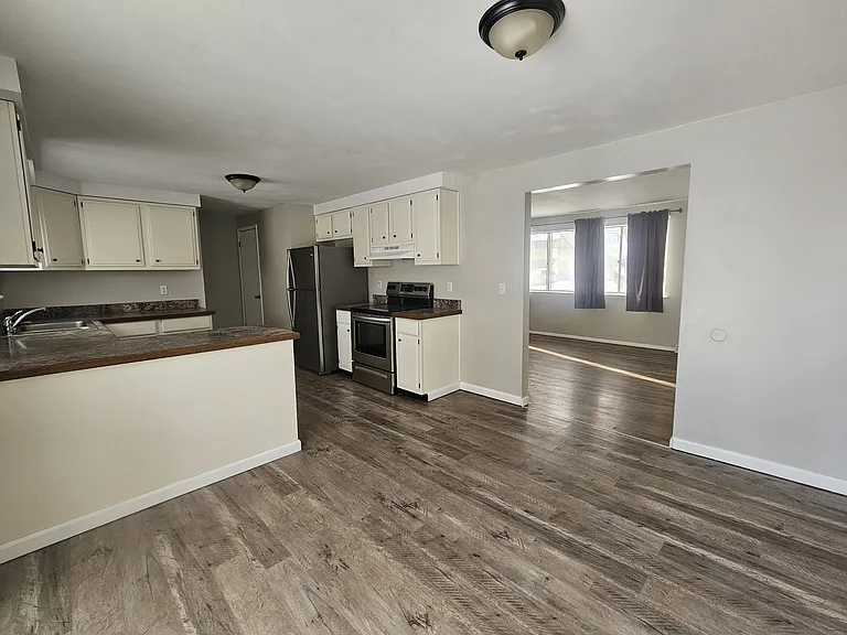 610 1/2 Sunflower Dr — Photo 5